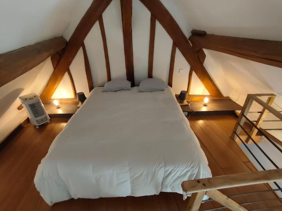 Вилла Le Ptit Loft Brechamps Экстерьер фото